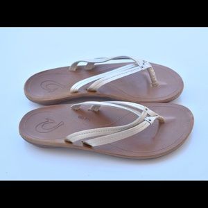 Pearl white supportive Sandals